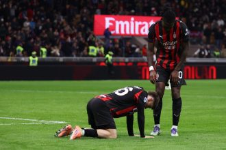 Leao consola Saelemaekers