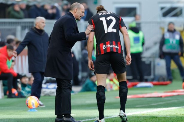 Rabiot e Allegri a colloquio durante la partita col Verona