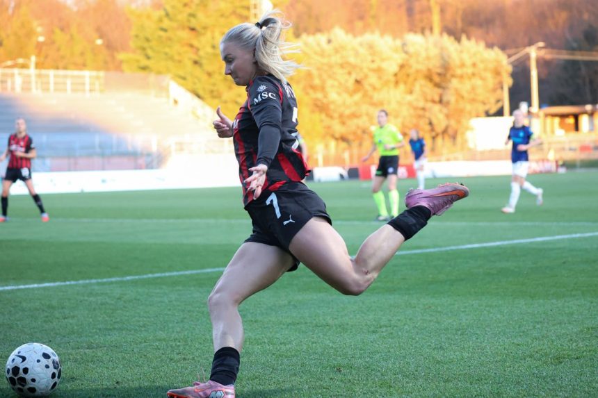 Kyvag in azione con la maglia di Milan Women
