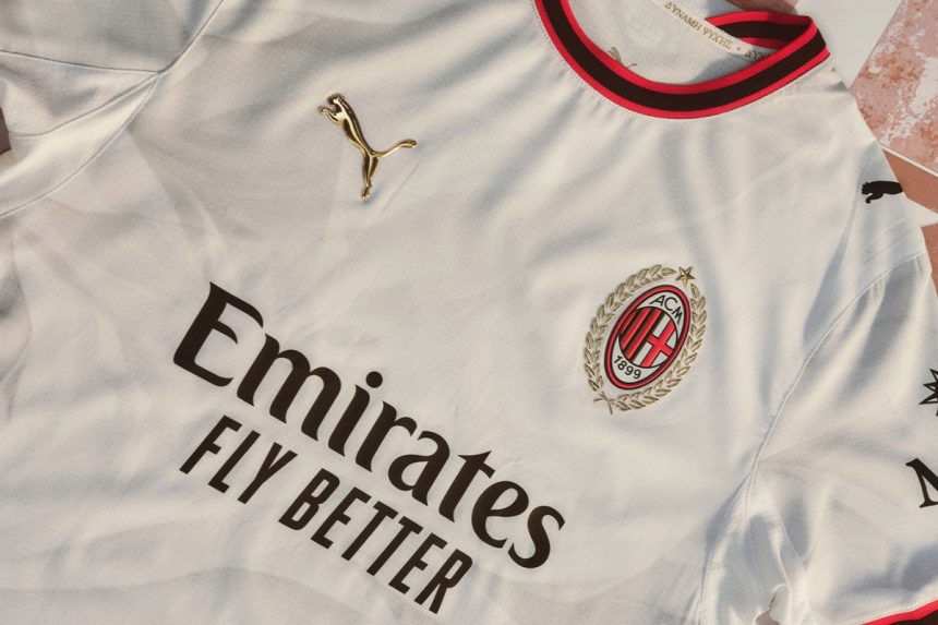 La maglia da trasferta del Milan per la stagione 2026/2027 è ispirata alla vittoria della Champions League di Atene e la leggenda del club, con l'alloro a richiamare la grandezza